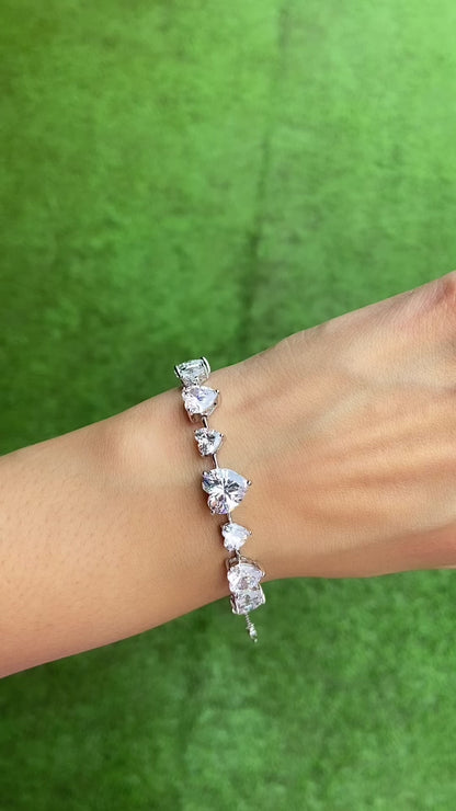 Heart string bracelet