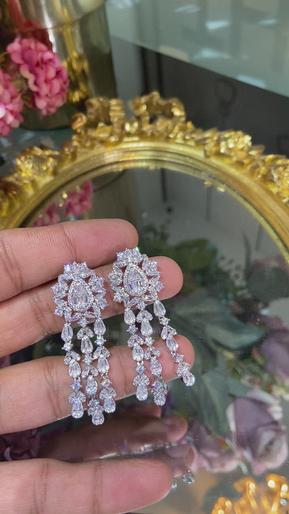 Marilyn cocktail earrings