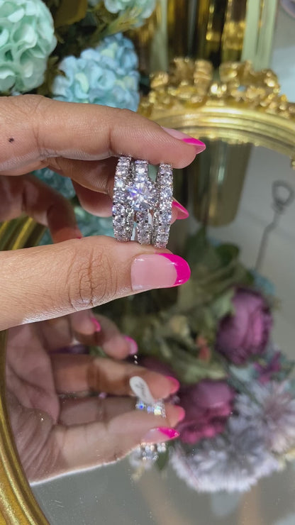 Solitaire (2ct) ring - with Stackable / support bands ❄️