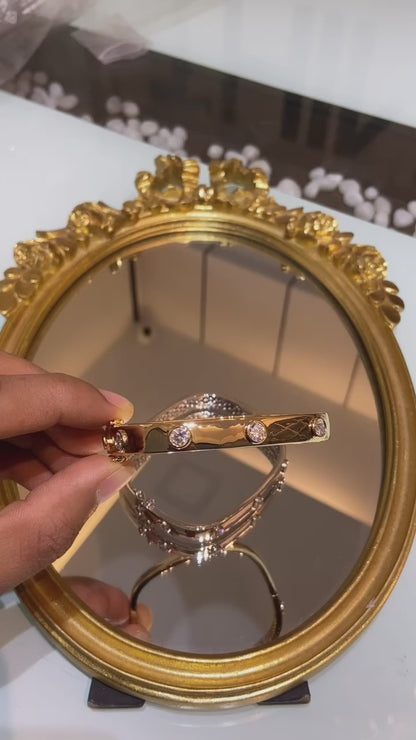 Square Openable Bracelet / Kada