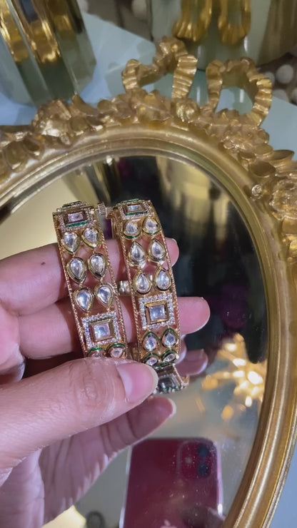 Pear Square Kundan Kadas (PAIR) Openable