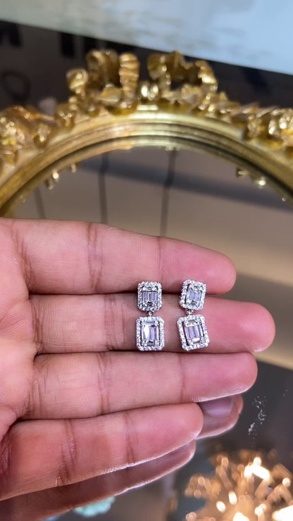 CLUSTER DROP EARRING
