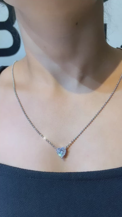 Heart pendant with bubble chain