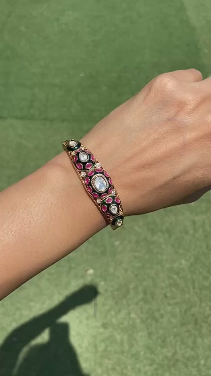 The Royal Bloom Antique Bracelet / Kada