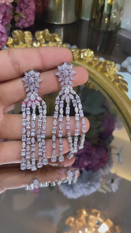 5 Liner cluster cocktail earrings 💙