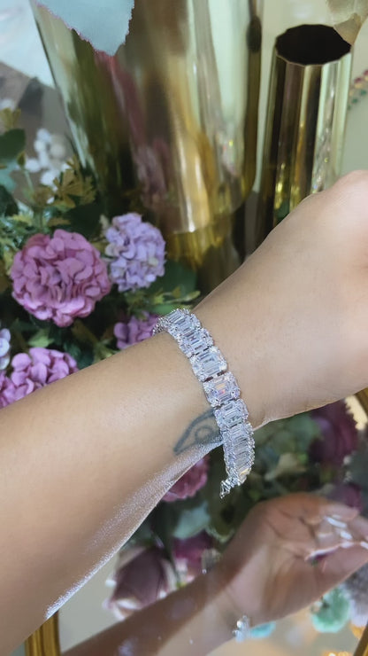 Statment Cluster Tennis Bracelet