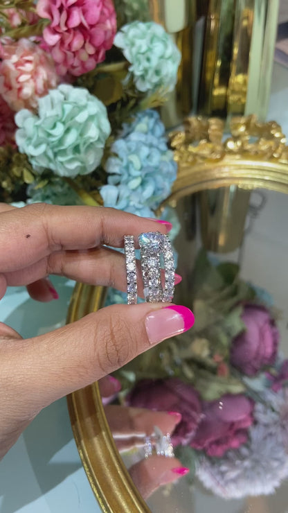 Solitaire (2ct) ring - with Stackable / support bands ❄️