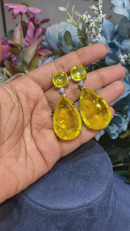 BEST SELLER TEAR DROP DOUBLET EARRING 💚