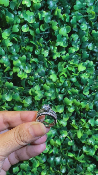 Solitaire baguette ring