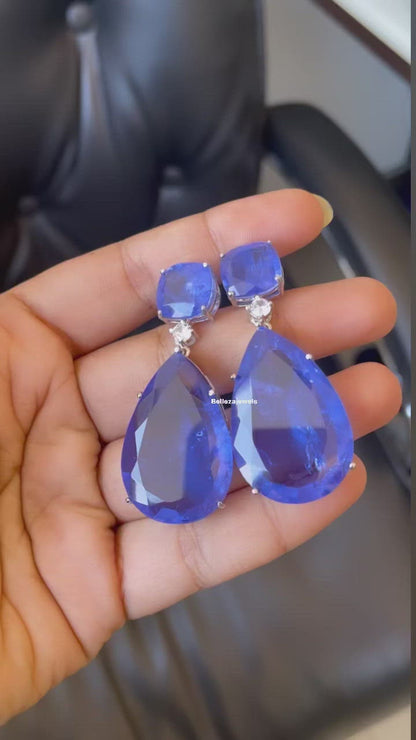 BEST SELLER TEAR DROP DOUBLET EARRING 💚