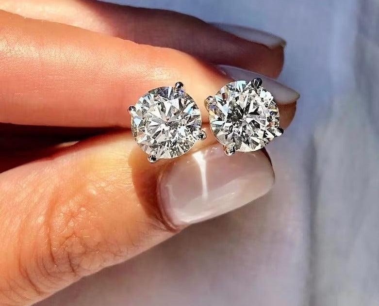 3 Ct screwback Solitaire Earrings (Get a FREE GIFT)