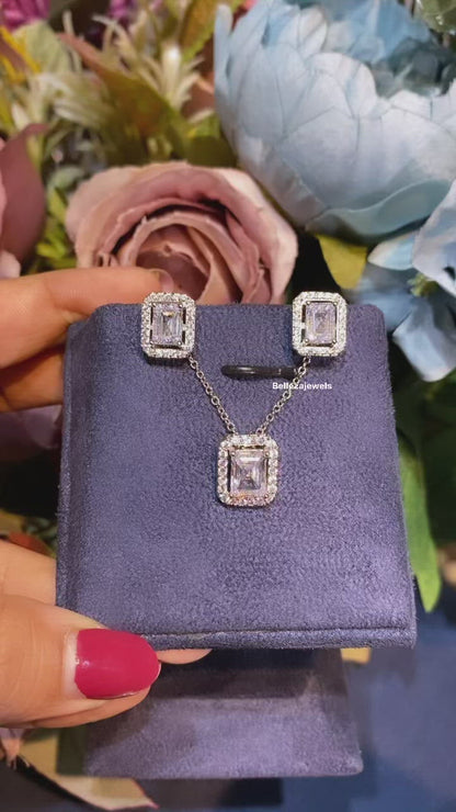 Emerald halo pendant set