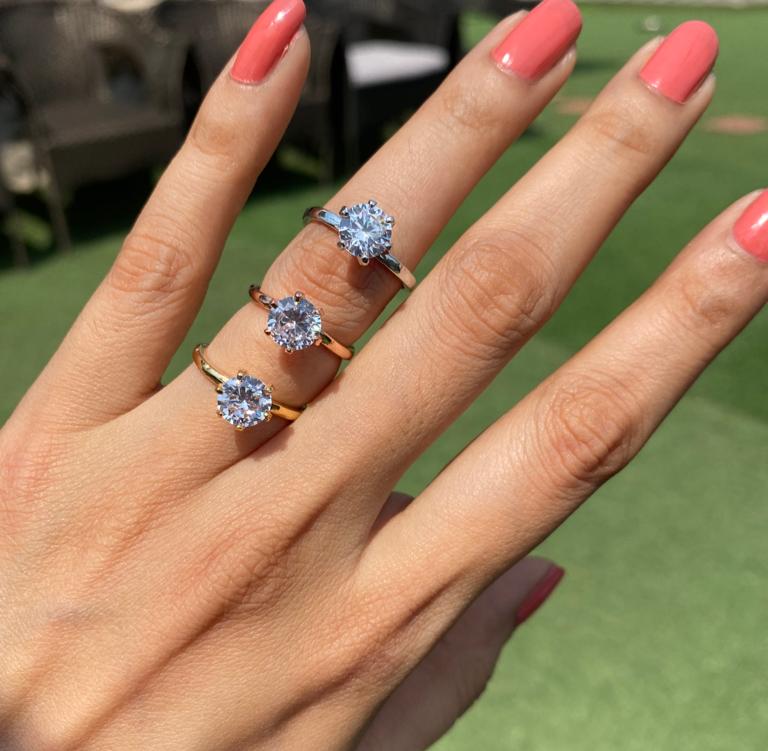 1 ct solitaire adjustable ring 🩶