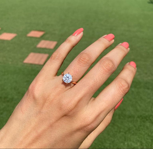 2 ct solitaire adjustable ring 🩶