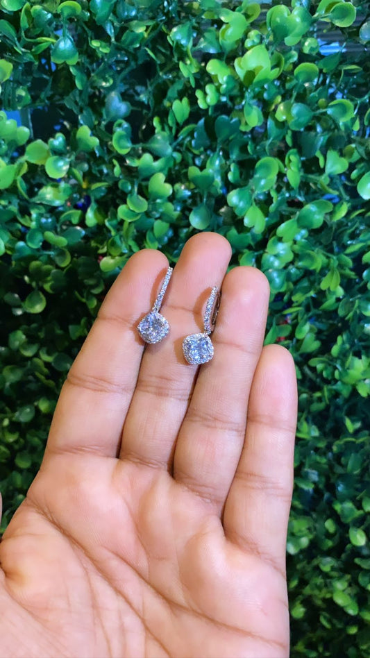 Cushion halo hoops