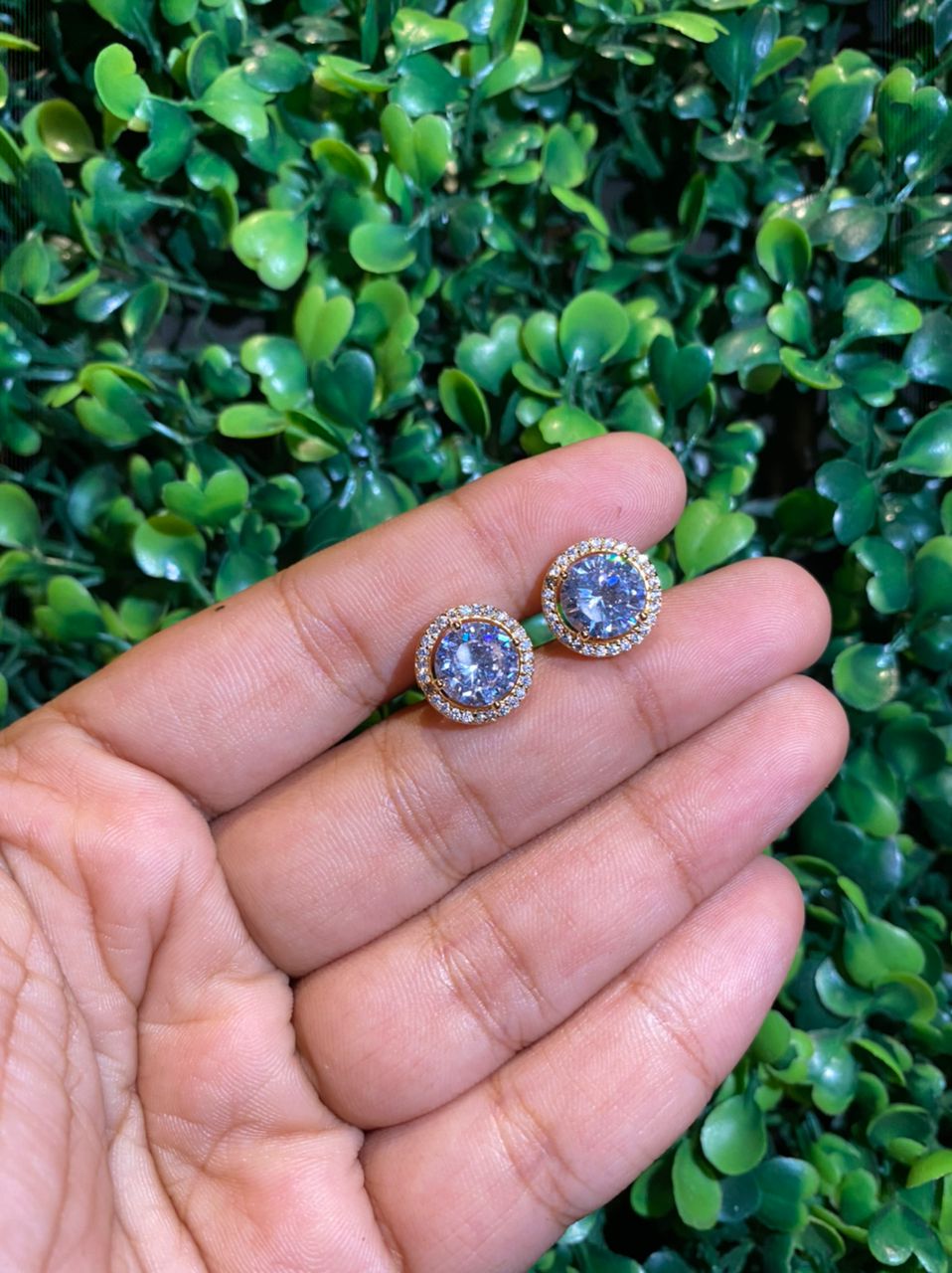 2.5 Ct round halo screwback earrings