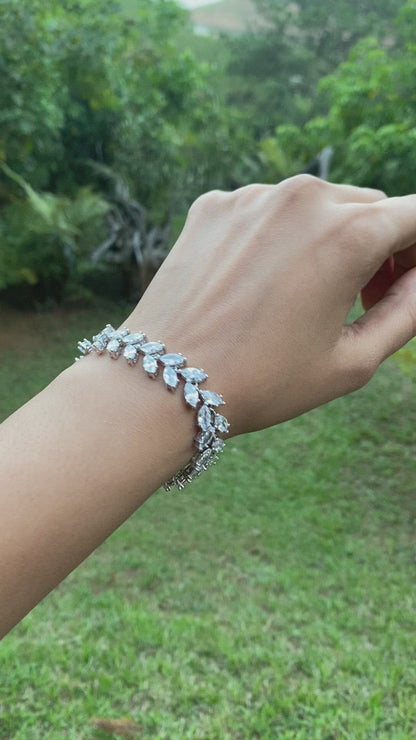 Marquise leaf tennis bracelet 🤌🏻