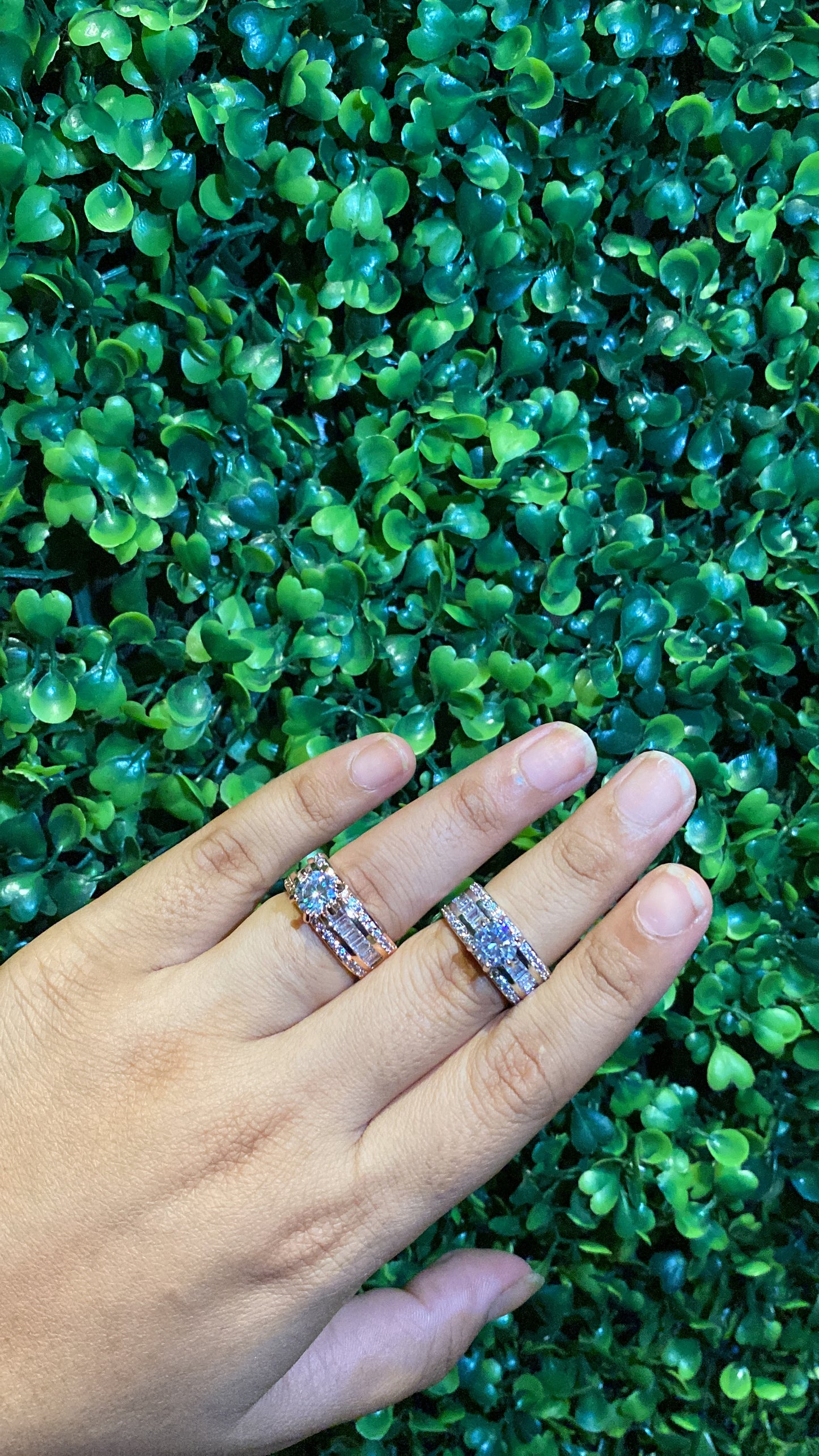 Solitaire baguette ring