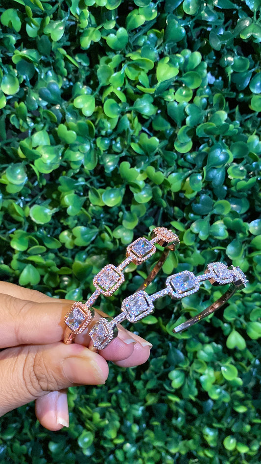 Cluster bracelet - Fits all ❣️