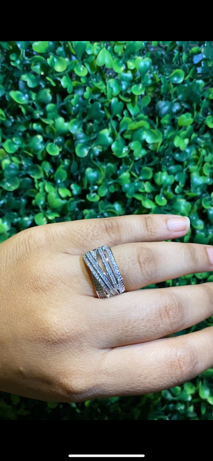 Criss cross band ring