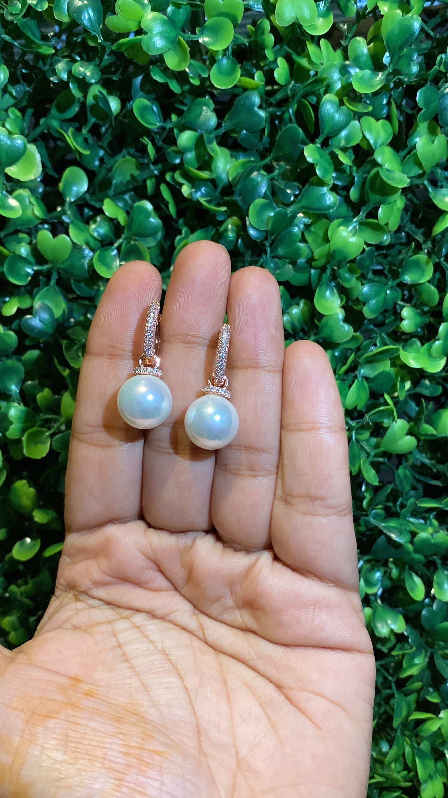Pearl hoops 🔆