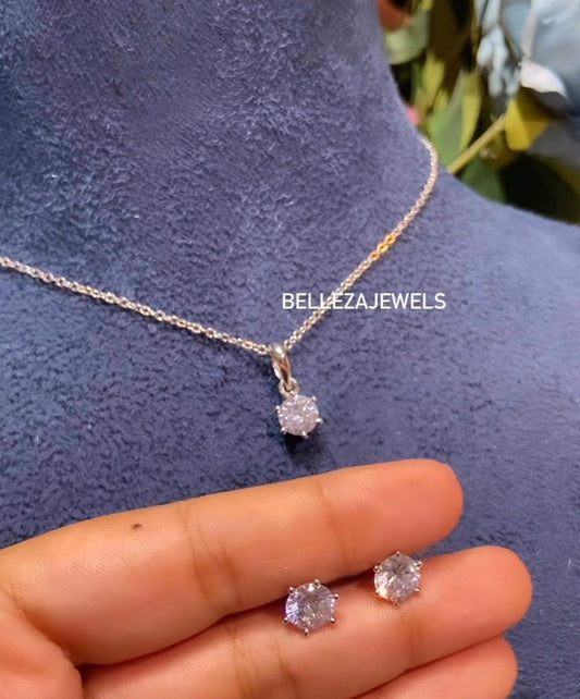 2 ct pendant set with chain and earrings 🫶🏻